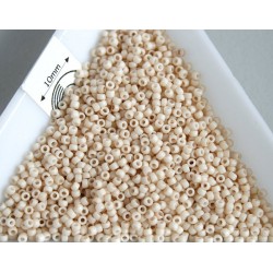 Toho R15-763, Opaque-Pastel-Frosted* Apricot, 5g