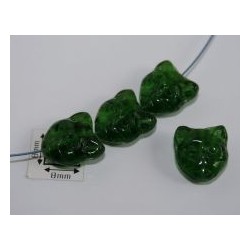 Margele sticla Cehia forma cap de pisica 12.60 x 11.50 x 6.50 mm culoare verde inchis transparent (2 buc).